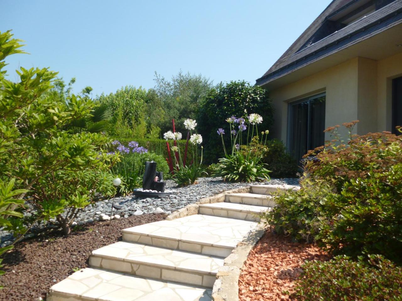Chez Bernard Et Nicole Bed & Breakfast Betton Exterior photo